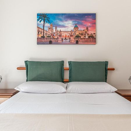 I Mori-Holiday Apartment Palermo Exteriör bild