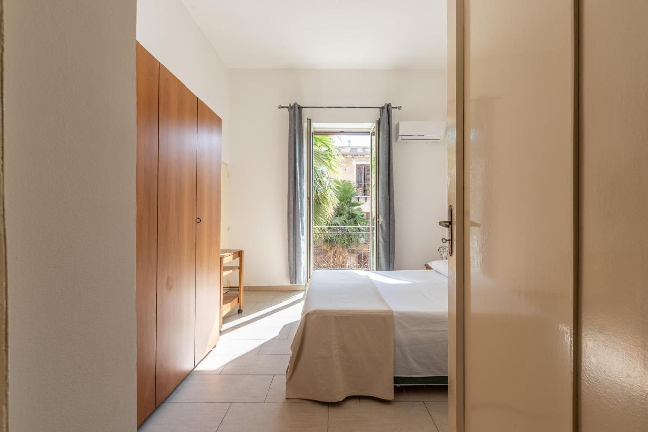 I Mori-Holiday Apartment Palermo Exteriör bild