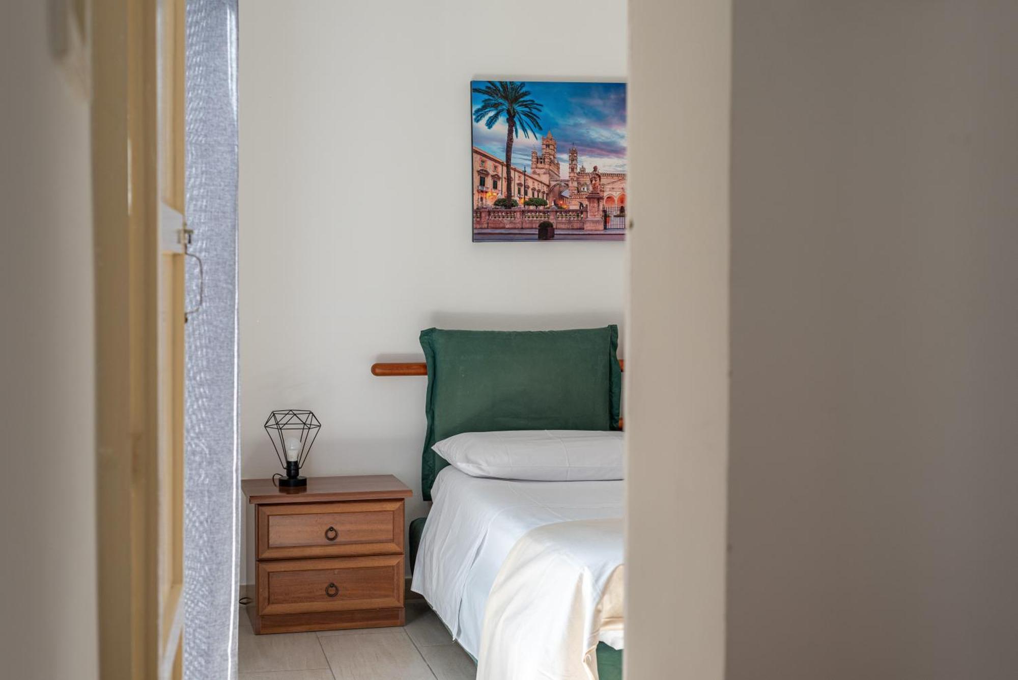 I Mori-Holiday Apartment Palermo Exteriör bild